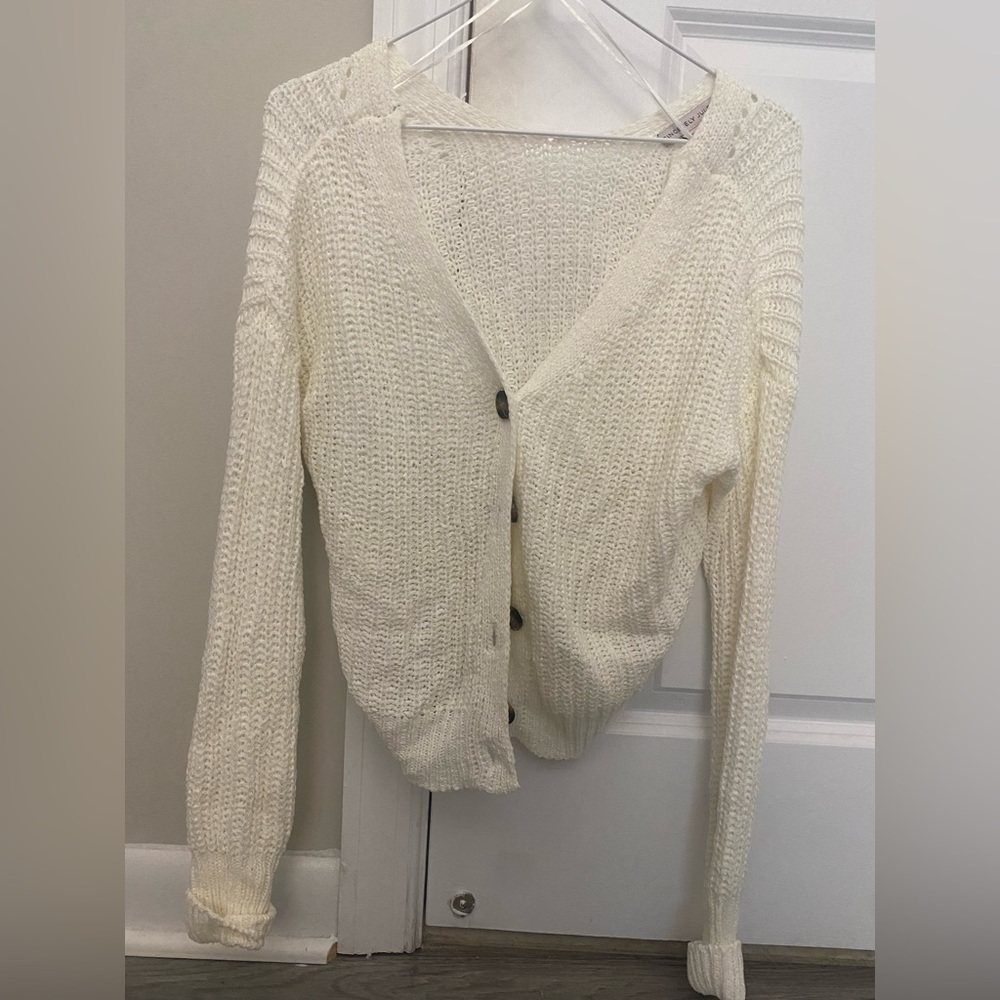 Loose cropped knit off-white cardigan